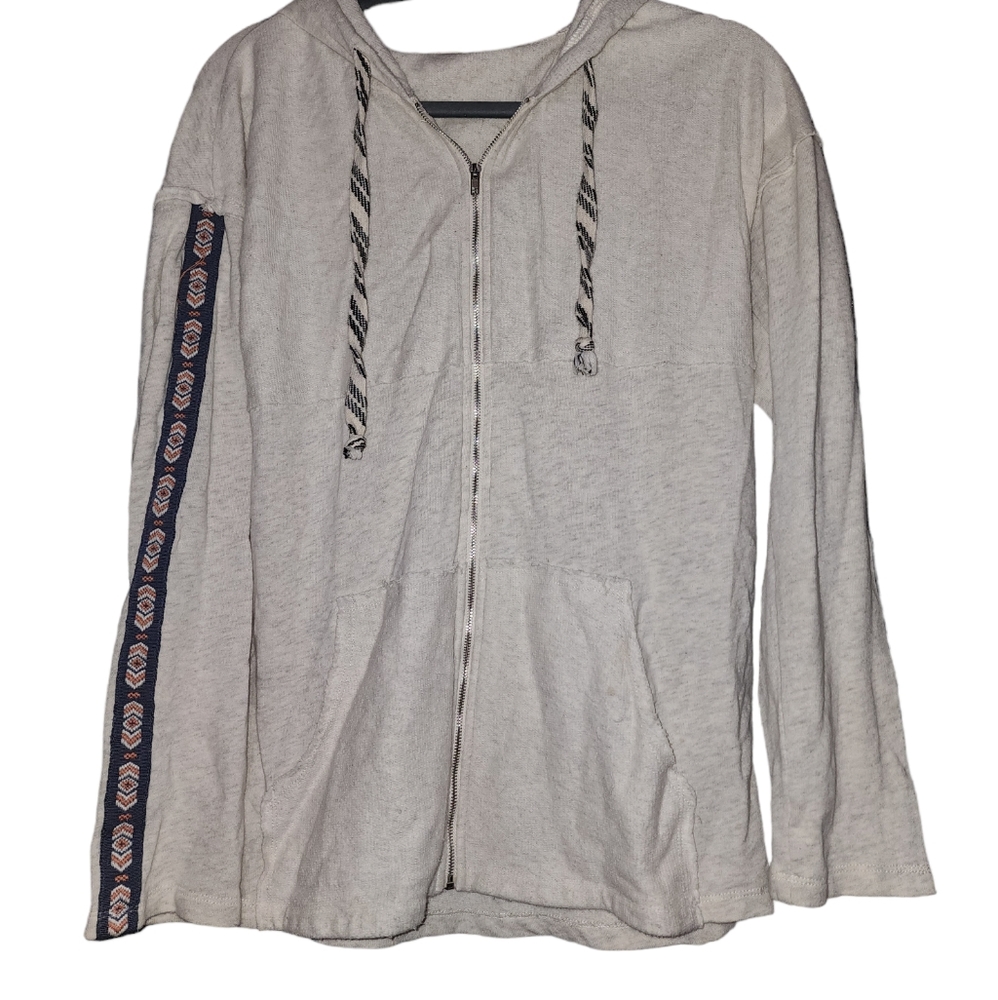 White Hoodie with sleeve accent
